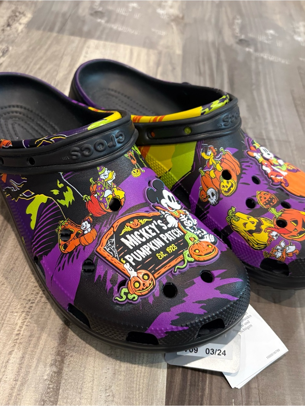 Crocs Disney Halloween 2024 Mickey’s Pumpkin Patch Adult Crocs Size M9 New